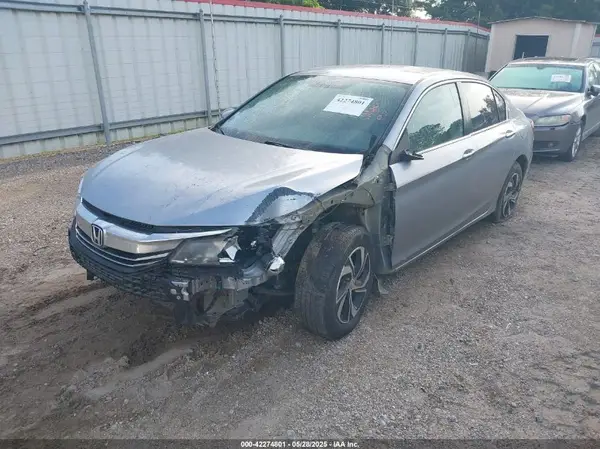 1HGCR2F38HA073334 2017 HONDA ACCORD - Image 2