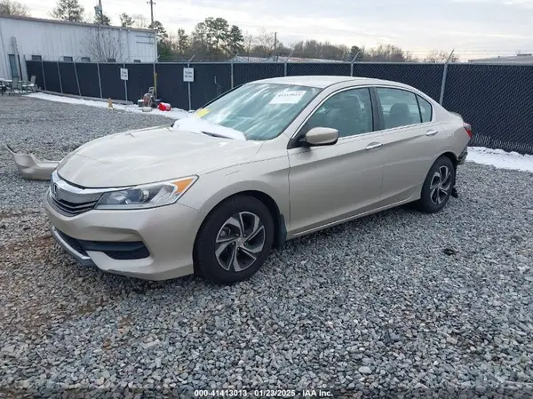 1HGCR2F38HA075388 2017 HONDA ACCORD - Image 2