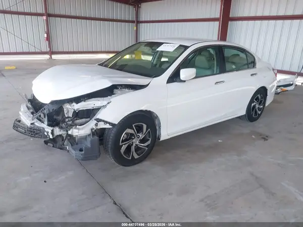 1HGCR2F38HA084169 2017 HONDA ACCORD - Image 2