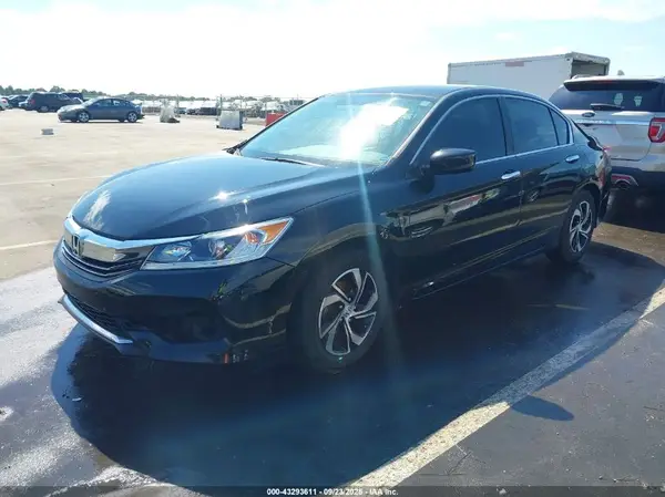 1HGCR2F38HA093437 2017 HONDA ACCORD - Image 2