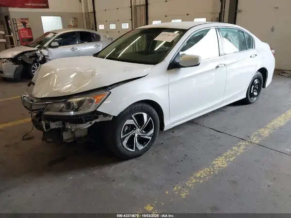 1HGCR2F38HA094197 2017 HONDA ACCORD - Image 2