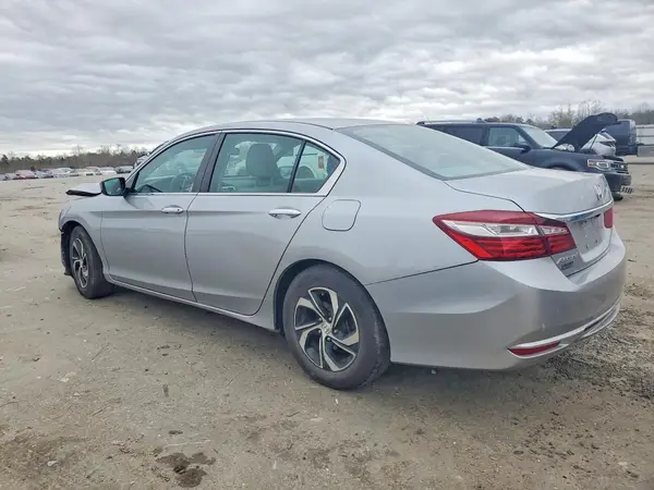 1HGCR2F38HA103027 2017 HONDA ACCORD - Image 2