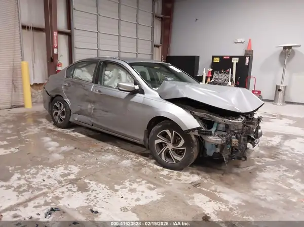 1HGCR2F38HA107062 2017 HONDA ACCORD - Image 1