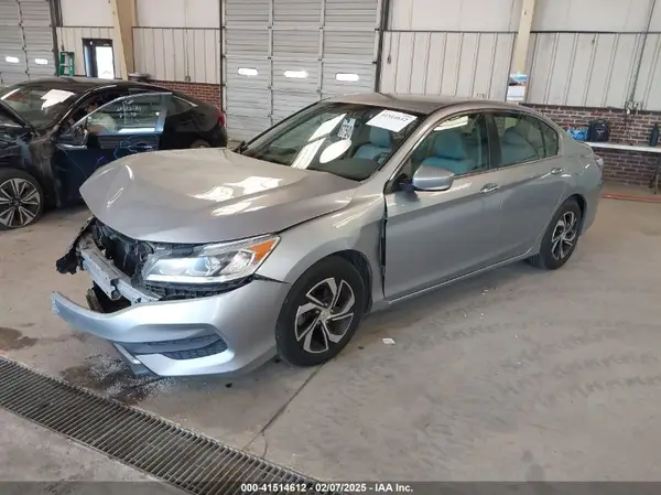 1HGCR2F38HA115016 2017 HONDA ACCORD - Image 2