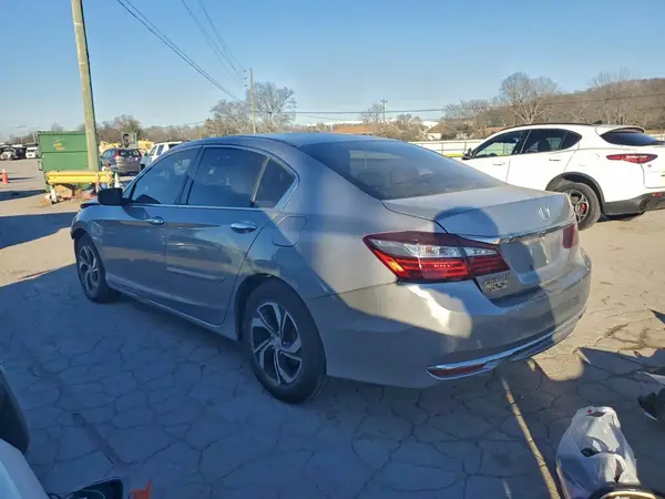 1HGCR2F38HA129790 2017 HONDA ACCORD - Image 2
