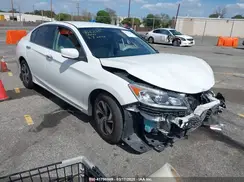 1HGCR2F38HA140773 2017 HONDA ACCORD