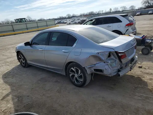 1HGCR2F38HA143723 2017 HONDA ACCORD - Image 2