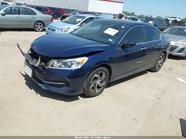 1HGCR2F38HA160392 2017 HONDA ACCORD - Image 2