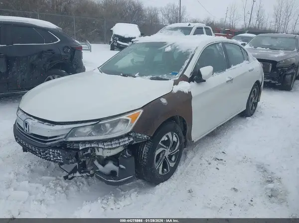 1HGCR2F38HA174552 2017 HONDA ACCORD - Image 2