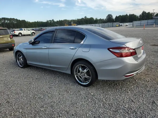 1HGCR2F38HA176236 2017 HONDA ACCORD - Image 2