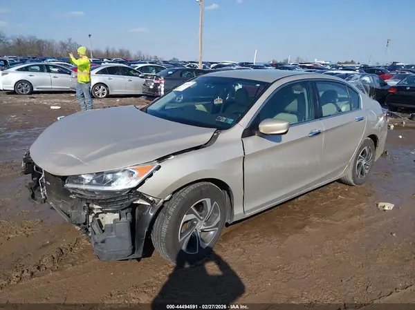 1HGCR2F38HA177368 2017 HONDA ACCORD - Image 2