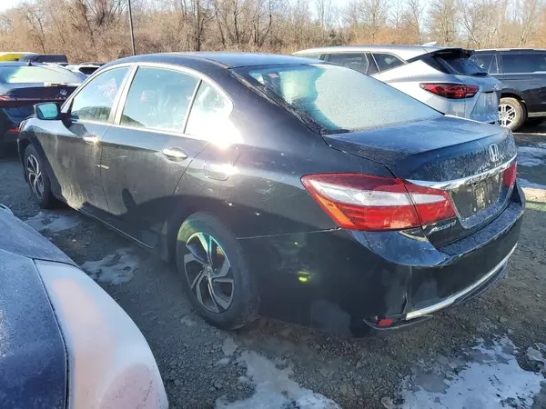 1HGCR2F38HA184708 2017 HONDA ACCORD - Image 2