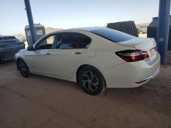 1HGCR2F38HA184840 2017 HONDA ACCORD - Image 2