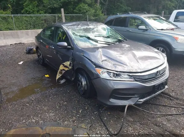 1HGCR2F38HA197068 2017 HONDA ACCORD - Image 1