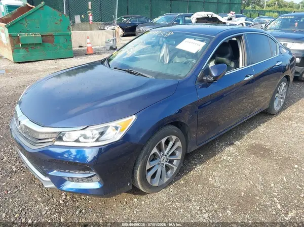 1HGCR2F38HA205380 2017 HONDA ACCORD - Image 2