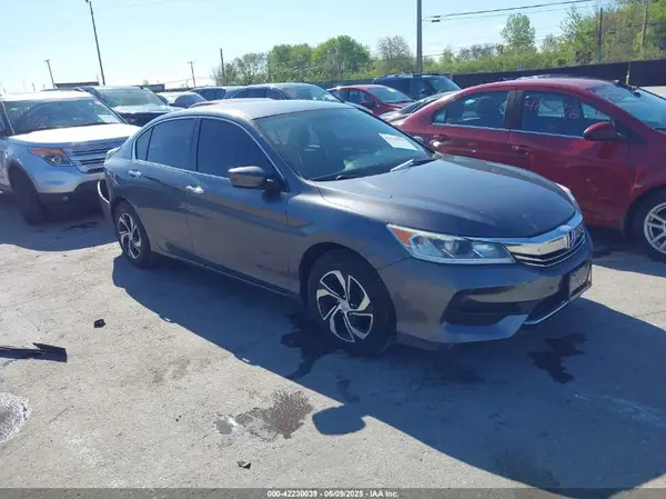 1HGCR2F38HA207596 2017 HONDA ACCORD - Image 1