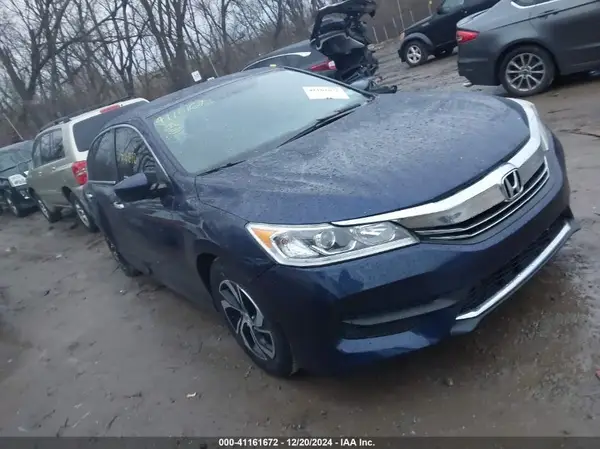 1HGCR2F38HA209607 2017 HONDA ACCORD - Image 1
