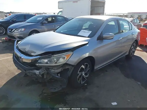 1HGCR2F38HA222549 2017 HONDA ACCORD - Image 2