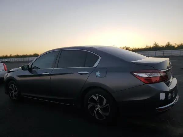 1HGCR2F38HA222941 2017 HONDA ACCORD - Image 2