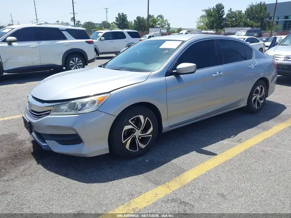 1HGCR2F38HA226049 2017 HONDA ACCORD - Image 2
