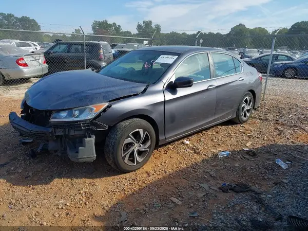 1HGCR2F38HA246852 2017 HONDA ACCORD - Image 2