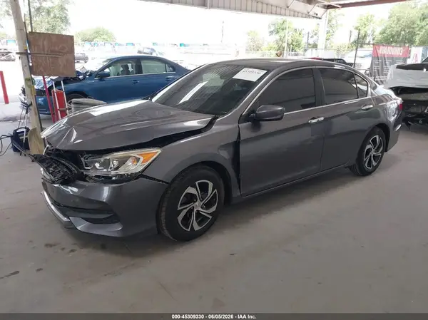 1HGCR2F38HA248164 2017 HONDA ACCORD - Image 2