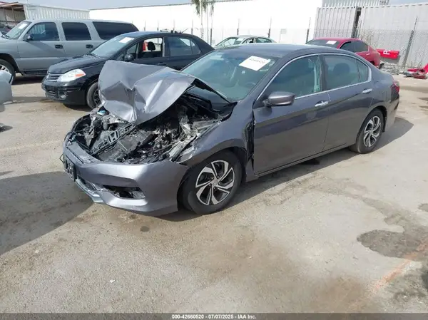 1HGCR2F38HA254725 2017 HONDA ACCORD - Image 2