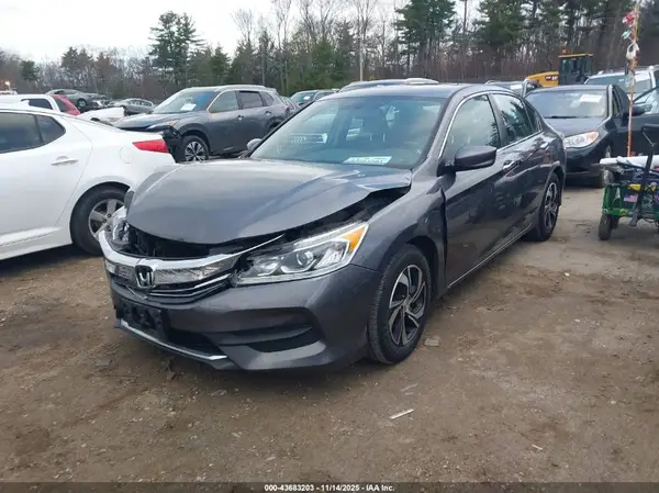 1HGCR2F38HA255387 2017 HONDA ACCORD - Image 2