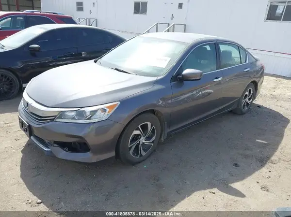 1HGCR2F38HA256667 2017 HONDA ACCORD - Image 2