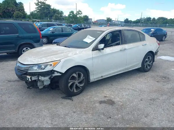 1HGCR2F38HA261304 2017 HONDA ACCORD - Image 2