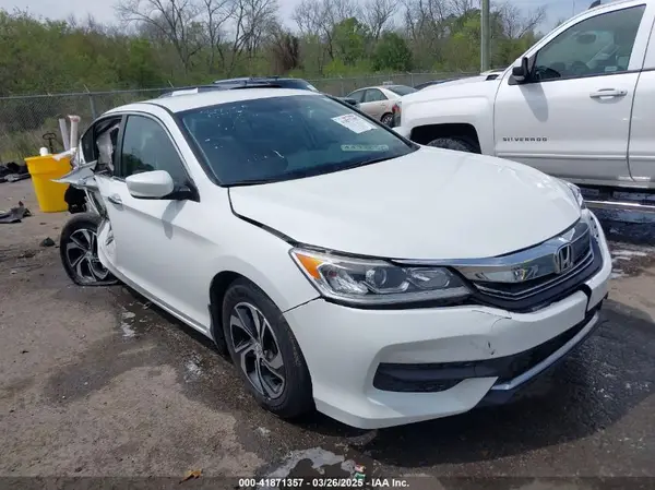 1HGCR2F38HA261450 2017 HONDA ACCORD - Image 1