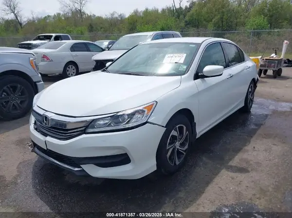 1HGCR2F38HA261450 2017 HONDA ACCORD - Image 2