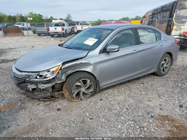 1HGCR2F38HA263831 2017 HONDA ACCORD - Image 2
