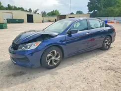 1HGCR2F38HA265806 2017 HONDA ACCORD