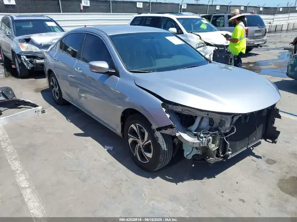 1HGCR2F38HA276983 2017 HONDA ACCORD - Image 1