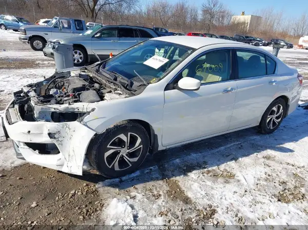 1HGCR2F38HA277843 2017 HONDA ACCORD - Image 2