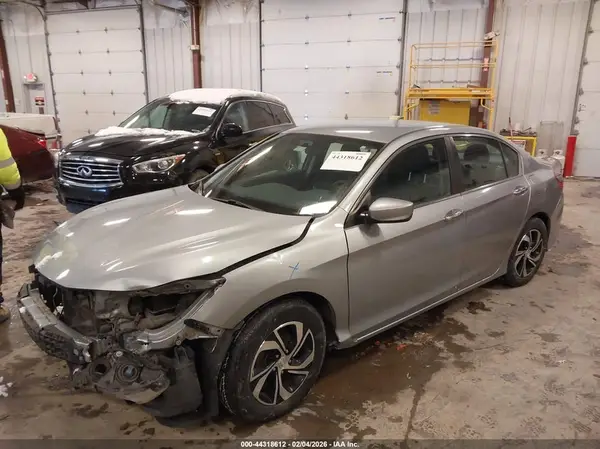 1HGCR2F38HA279642 2017 HONDA ACCORD - Image 2
