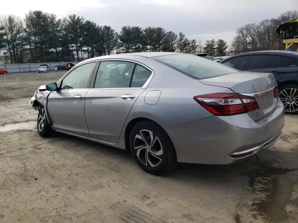 1HGCR2F38HA282699 2017 HONDA ACCORD - Image 2