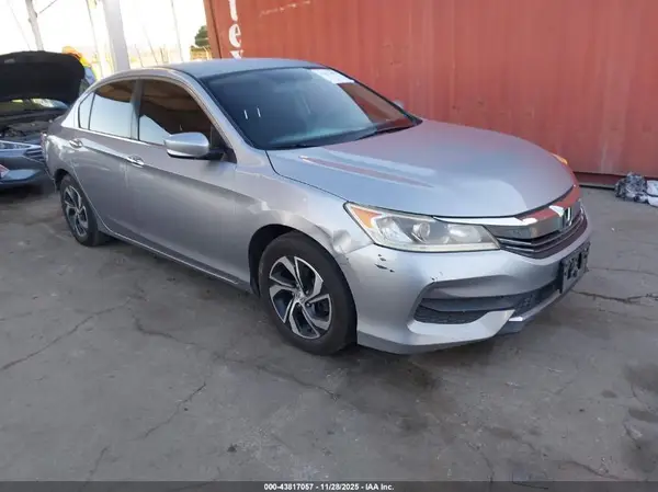 1HGCR2F38HA285795 2017 HONDA ACCORD - Image 1