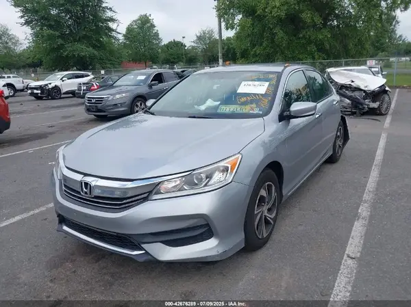 1HGCR2F38HA288650 2017 HONDA ACCORD - Image 2