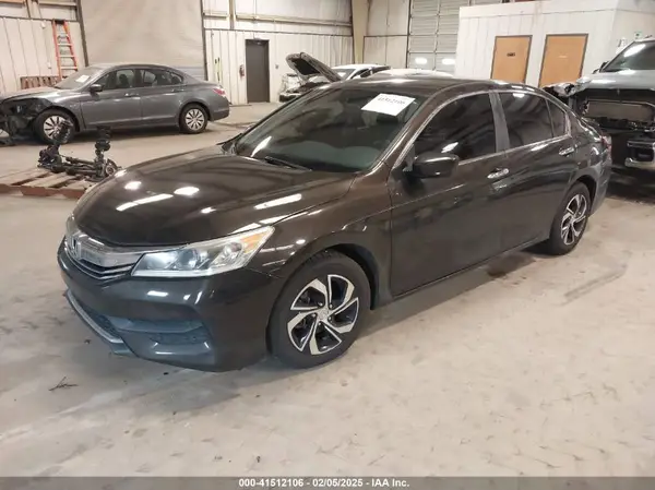 1HGCR2F38HA294643 2017 HONDA ACCORD - Image 2