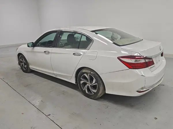 1HGCR2F38HA306533 2017 HONDA ACCORD - Image 2