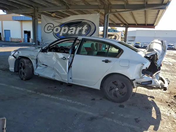 1HGCR2F38HA306564 2017 HONDA ACCORD - Image 2