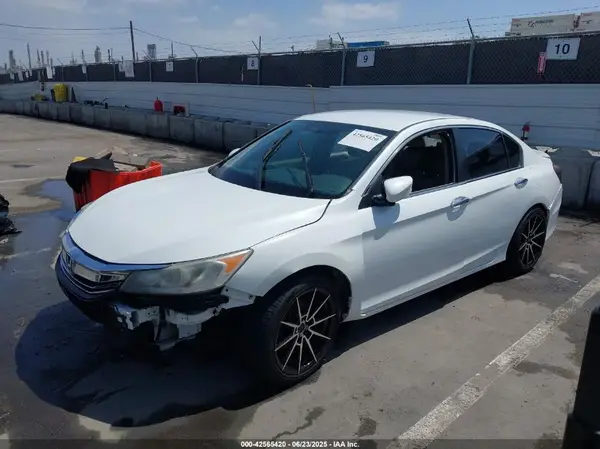 1HGCR2F39GA098161 2016 HONDA ACCORD - Image 2