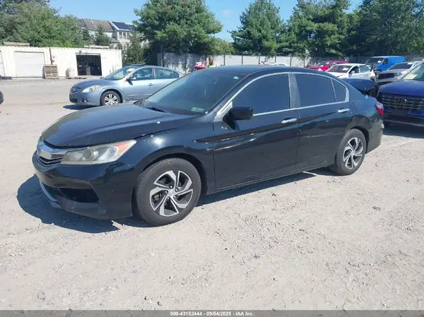 1HGCR2F39GA134897 2016 HONDA ACCORD - Image 2