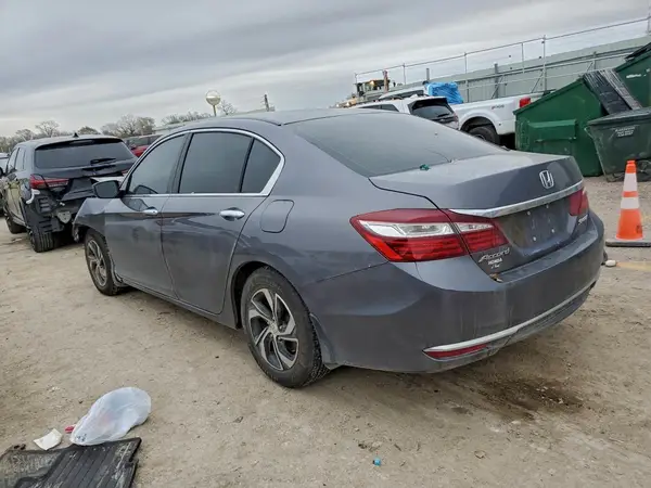 1HGCR2F39HA004698 2017 HONDA ACCORD - Image 2