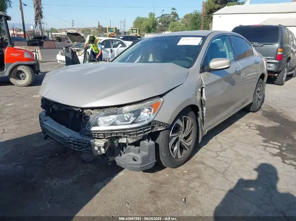 1HGCR2F39HA008105 2017 HONDA ACCORD - Image 2