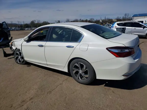 1HGCR2F39HA076615 2017 HONDA ACCORD - Image 2