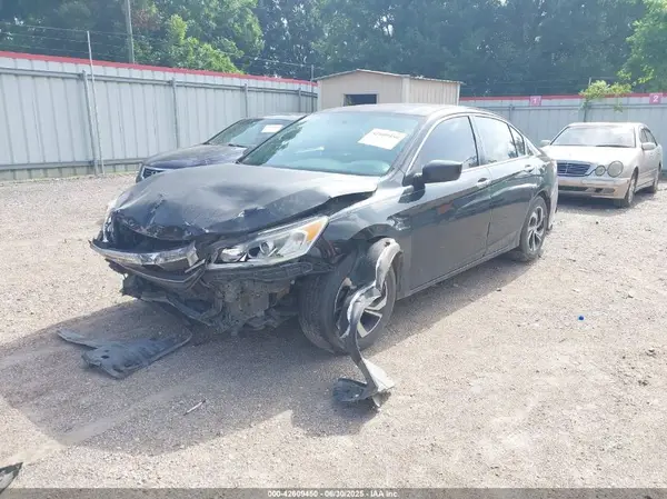 1HGCR2F39HA081779 2017 HONDA ACCORD - Image 2