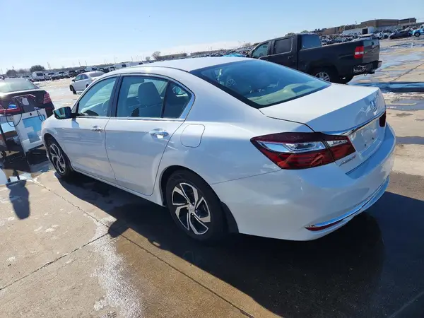 1HGCR2F39HA111167 2017 HONDA ACCORD - Image 2